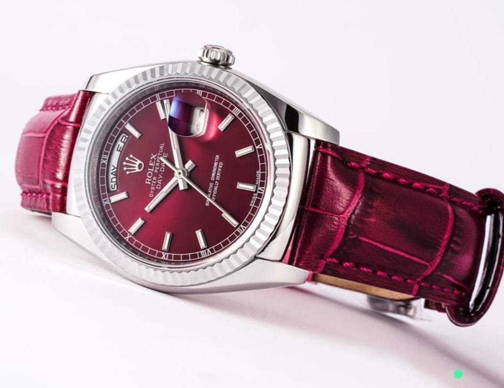 The Yasht Master Automatic Watch combines AAA quality with a sleek design. Featuring a stainless steel case and lock, this timepiece is both durable and stylish. The Day/Date display keeps you organized, while radium luminous needles and digits ensure easy readability, day or night. The high-class steel master lock secures the watch, offering both comfort and reliability. Perfect for everyday wear or special occasions, the Yasht Master is a top choice for those seeking precision and luxury in one watch. Key Features: Automatic Movement – Powered by motion, no battery needed. Day/Date Display – Track the date and day of the week. Stainless Steel Case & Lock – Durable and secure. Radium Luminous Dial – Enhanced visibility. High-Class Steel Master Lock – Secure fit and premium design.
