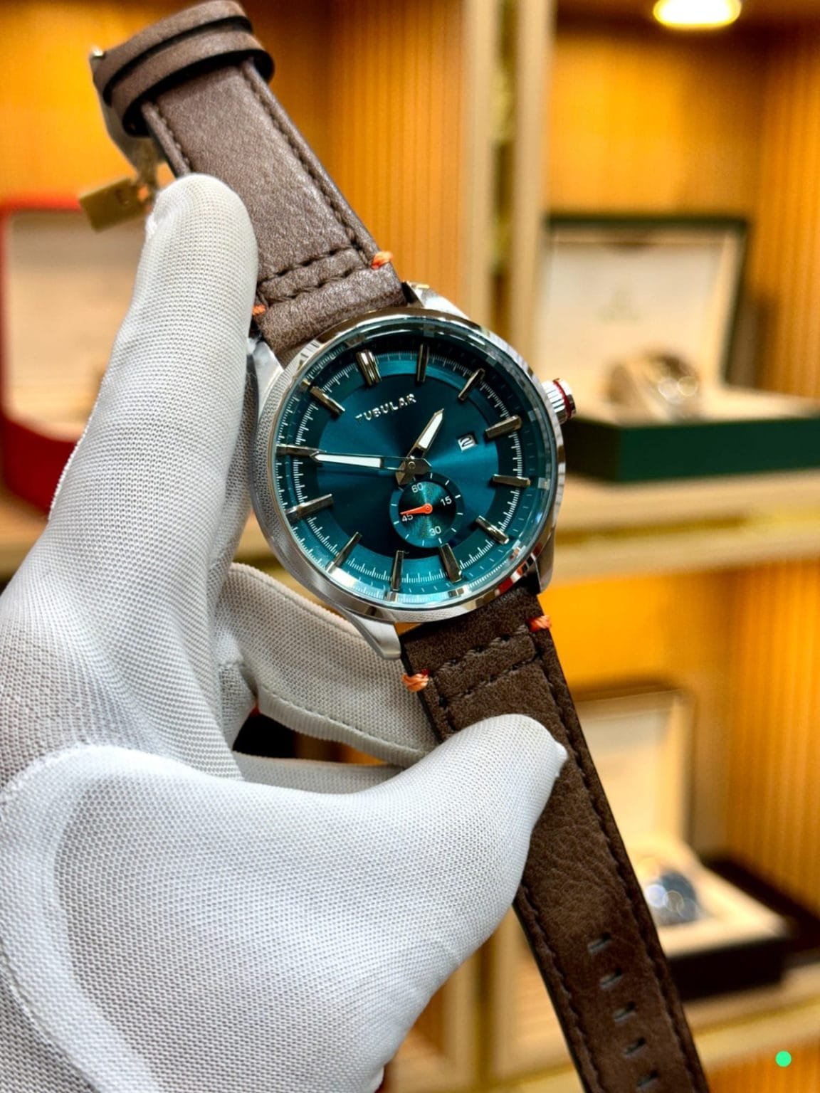 TUBULAR Original Quartz Watch – The Epitome of Style, Precision, and Durability